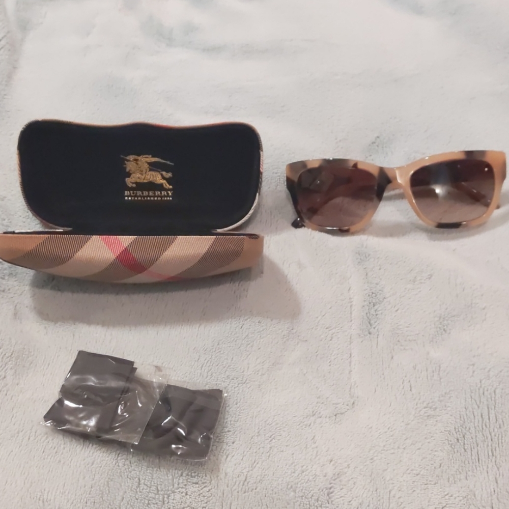 Burberry sunglasses